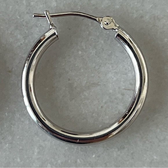 14k Solid White Gold Glossy Thin Hoop Earrings - Picture 4 of 13